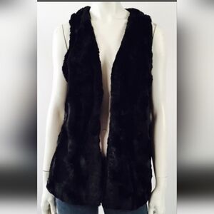 Elegant Black Faux Fur Vest